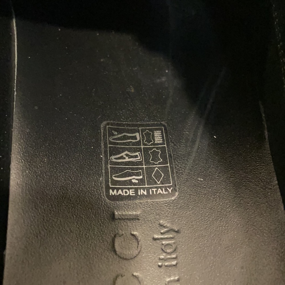 Gucci Men’s Low Top Sneakers - Picture 3 of 9